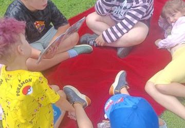 Wakacyjne zajęcia w bibliotece- lato pełne przygód i dobrej zabawy!